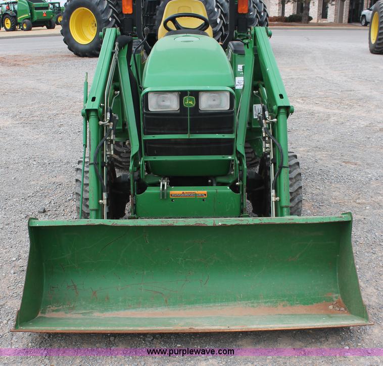 image for item H8260 2004 John Deere 4210 MFWD tractor