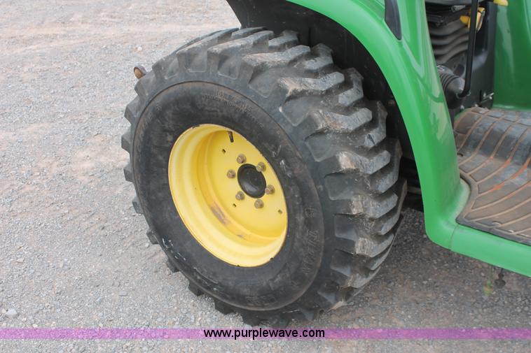 image for item H8260 2004 John Deere 4210 MFWD tractor