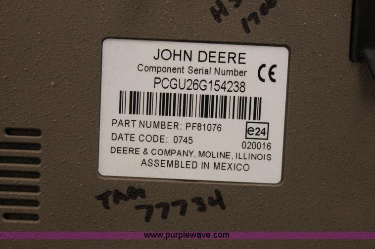 image for item H8265 2008 John Deere GU26G AMS display