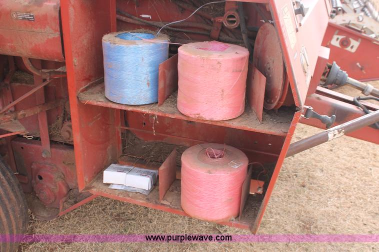 image for item H8325 1990 Hesston 560 baler