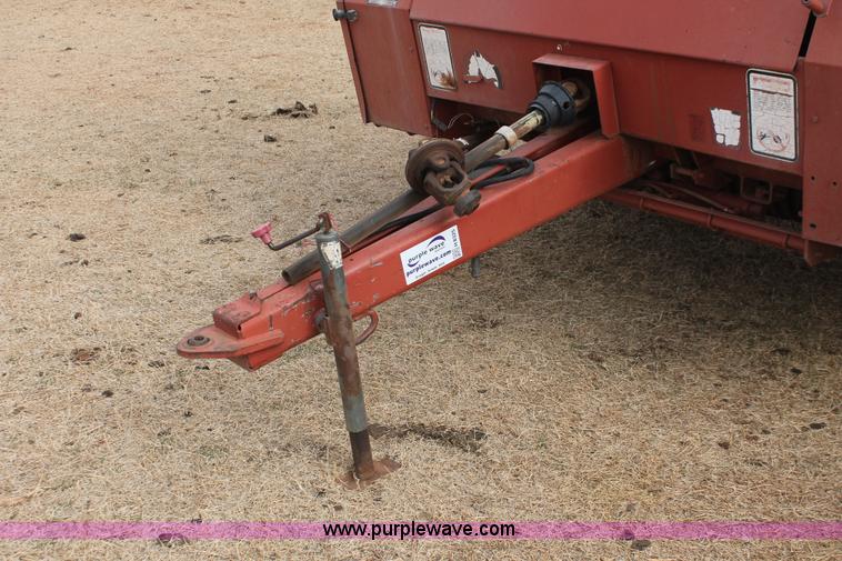 image for item H8325 1990 Hesston 560 baler