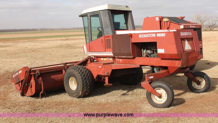 image for item H8326 1982 Hesston 6650 self-propelled swather