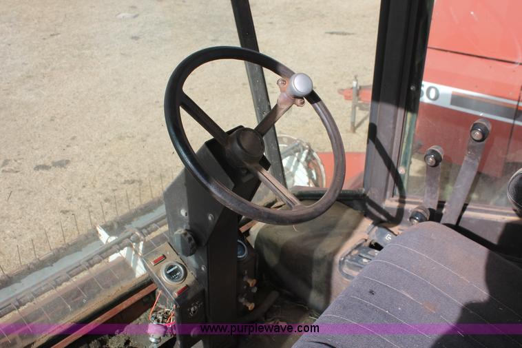 image for item H8326 1982 Hesston 6650 self-propelled swather