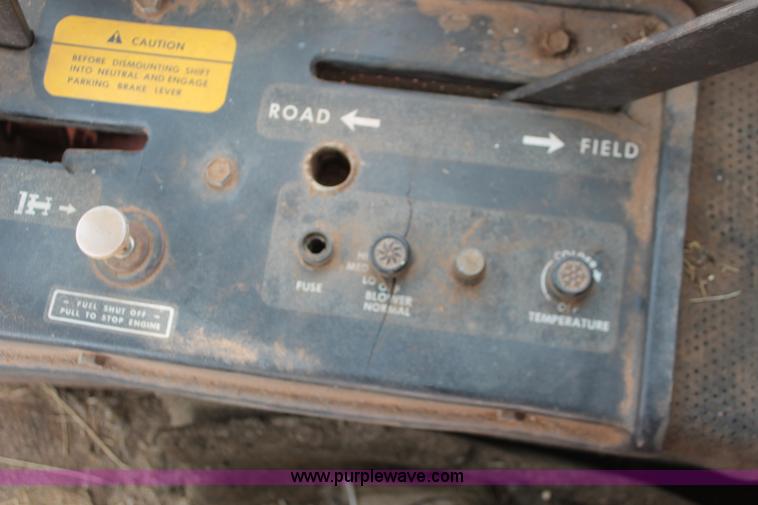 image for item H8326 1982 Hesston 6650 self-propelled swather