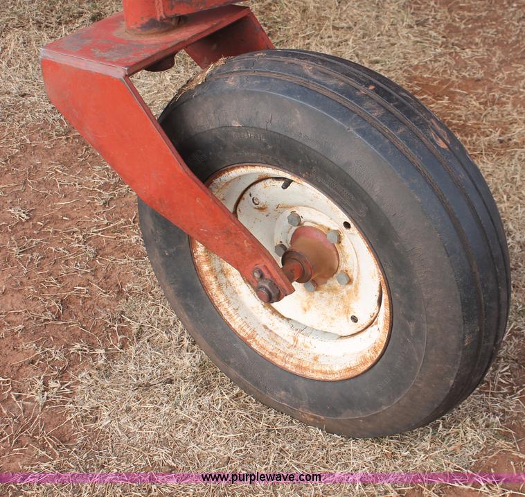 image for item H8326 1982 Hesston 6650 self-propelled swather