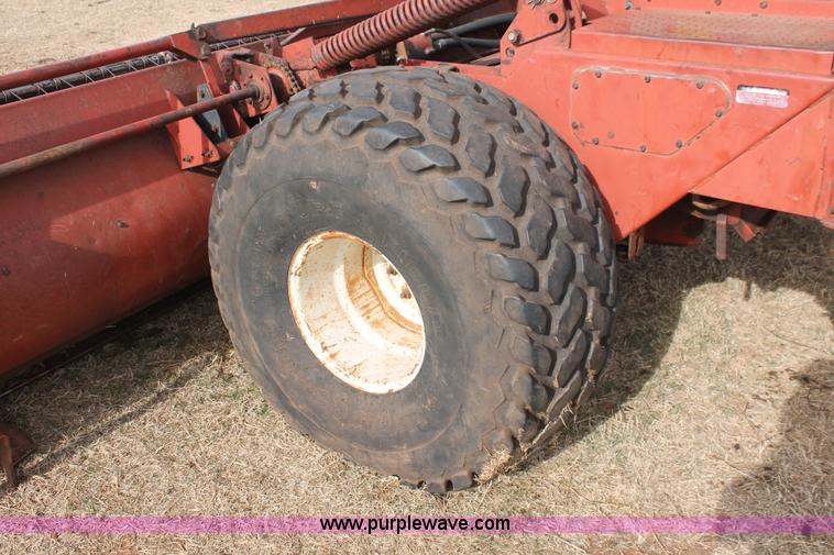 image for item H8326 1982 Hesston 6650 self-propelled swather