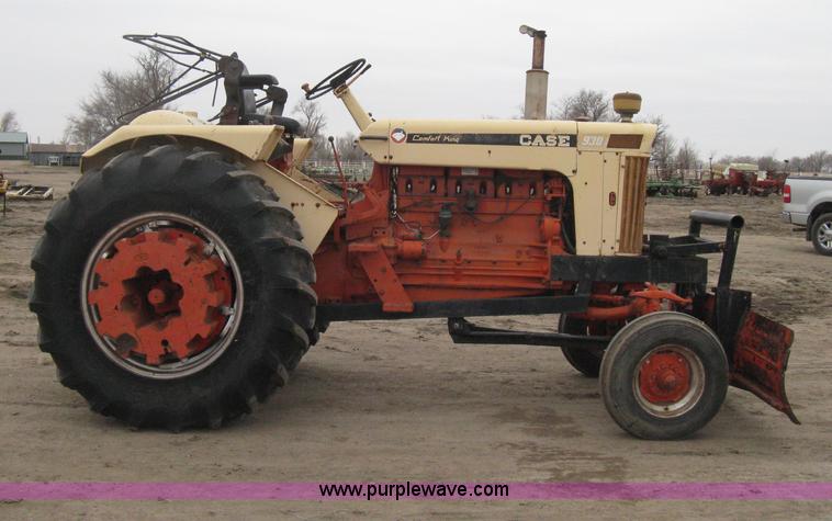 image for item I5655 Case 930 Comfort King tractor