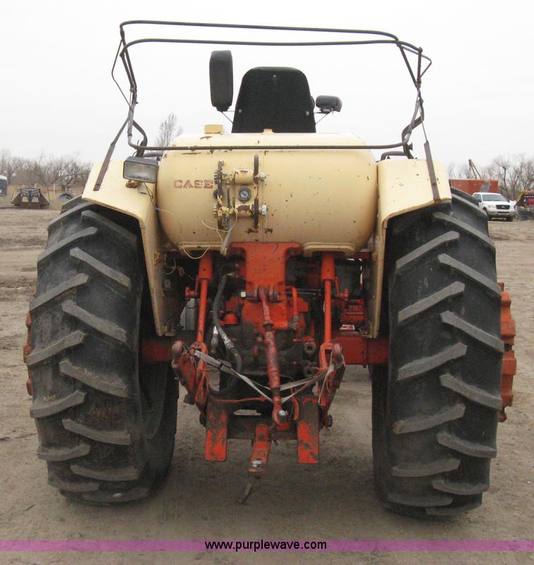 image for item I5655 Case 930 Comfort King tractor