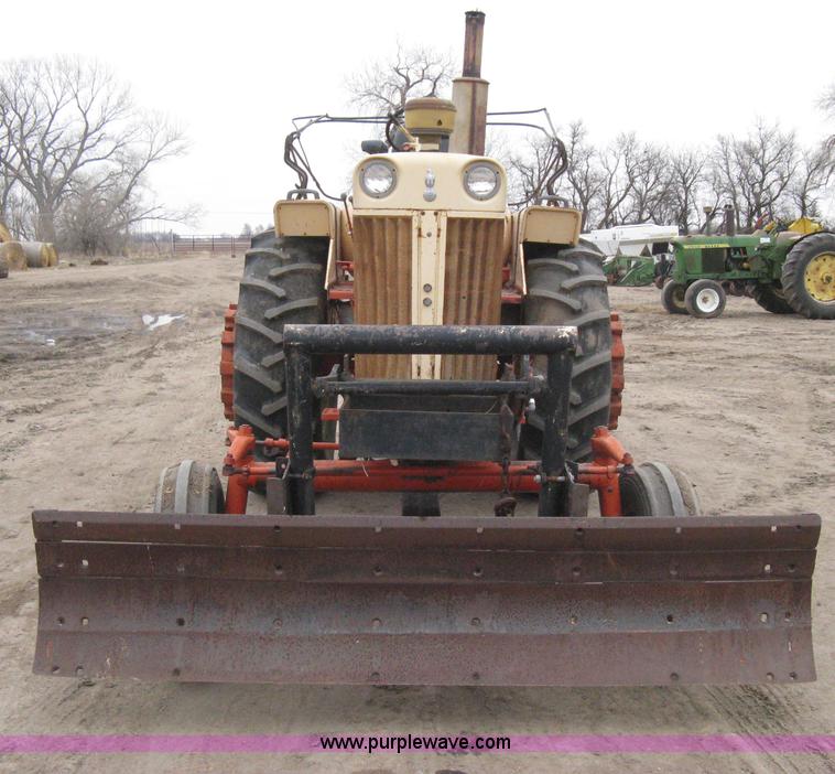 image for item I5655 Case 930 Comfort King tractor