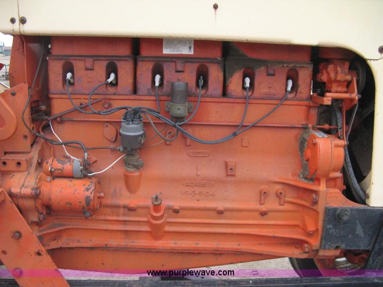 image for item I5655 Case 930 Comfort King tractor