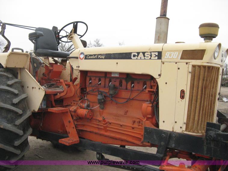 image for item I5655 Case 930 Comfort King tractor