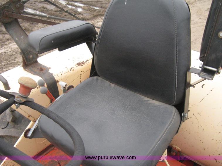 image for item I5655 Case 930 Comfort King tractor