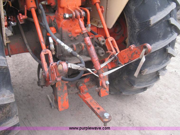 image for item I5655 Case 930 Comfort King tractor