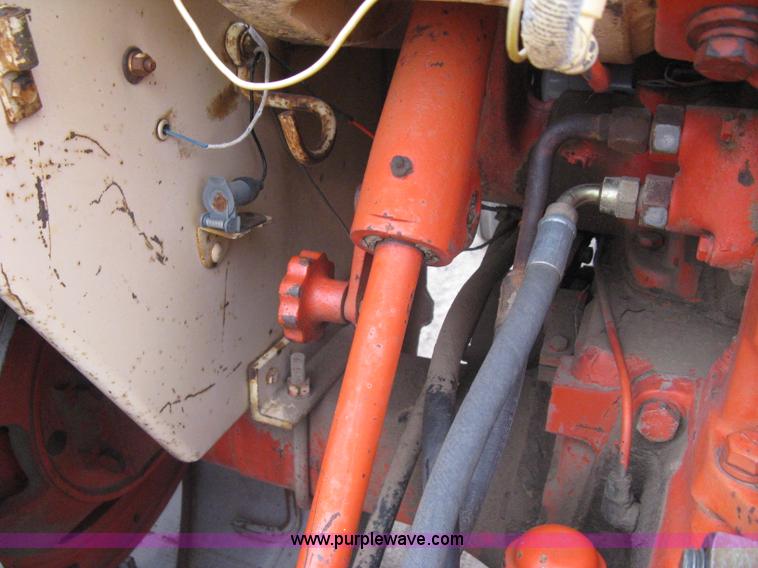 image for item I5655 Case 930 Comfort King tractor