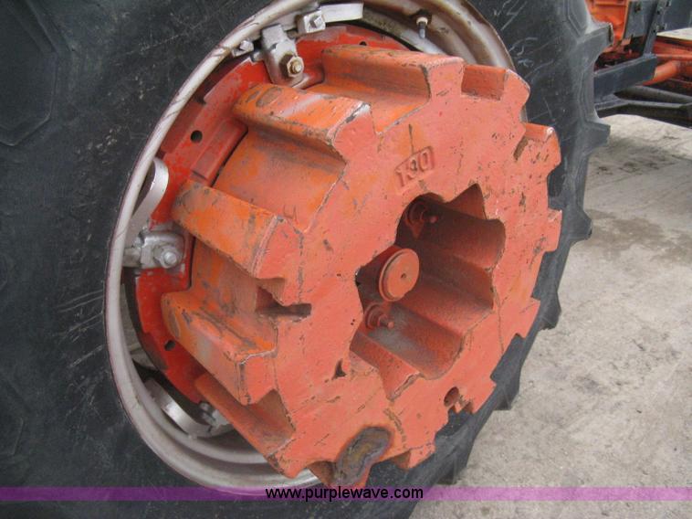 image for item I5655 Case 930 Comfort King tractor