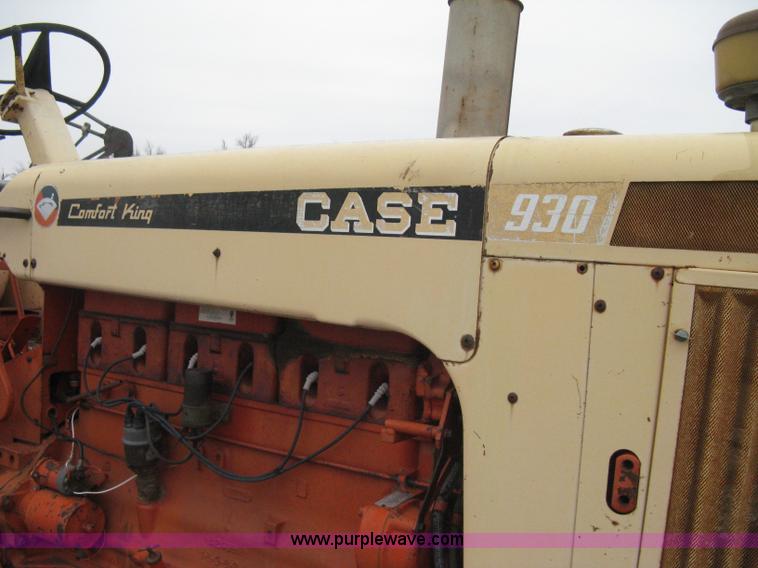 image for item I5655 Case 930 Comfort King tractor