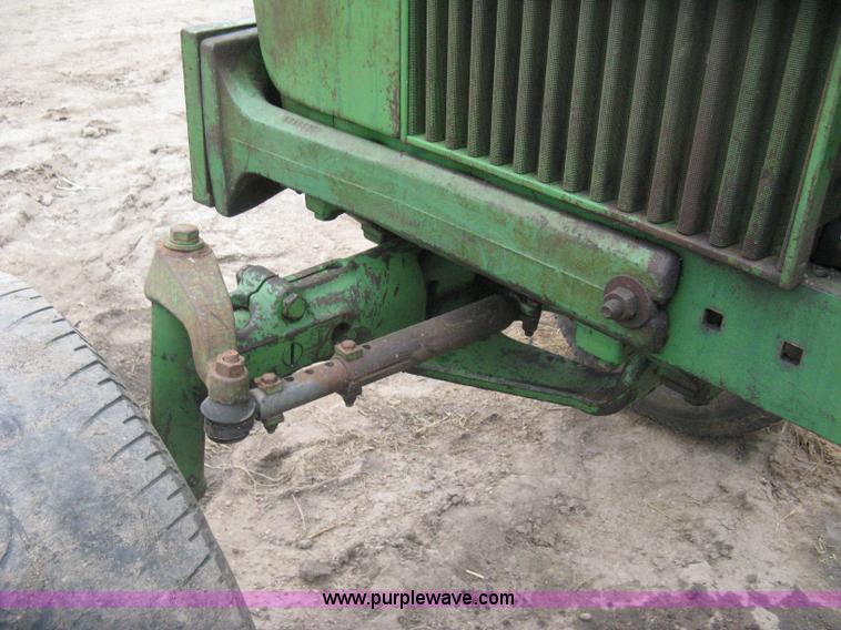 image for item I5660 John Deere 3010 tractor