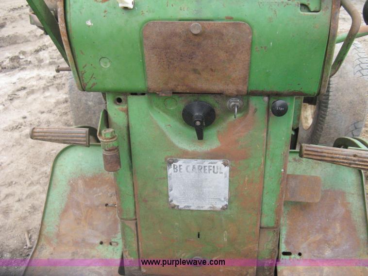 image for item I5660 John Deere 3010 tractor