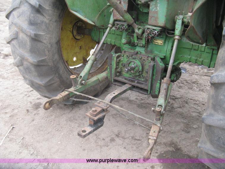 image for item I5660 John Deere 3010 tractor