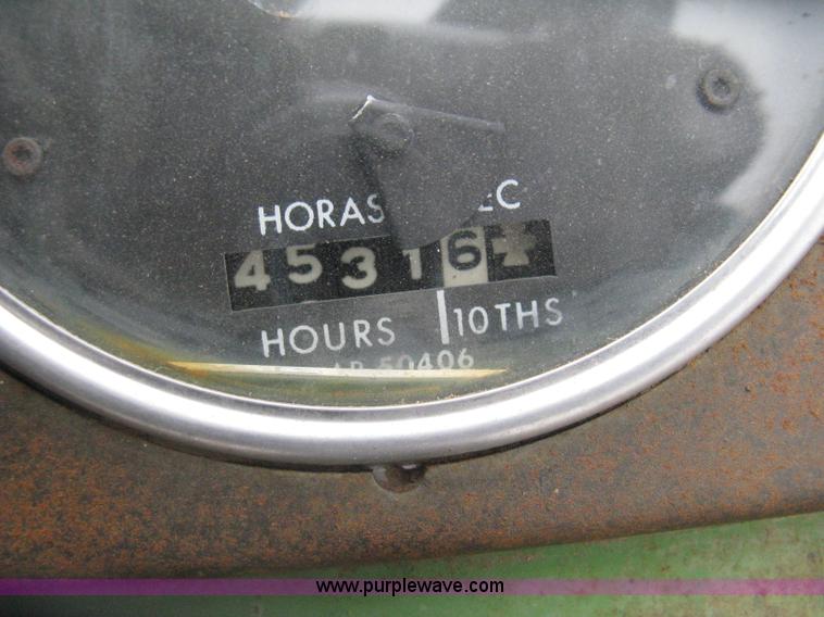 image for item I5660 John Deere 3010 tractor