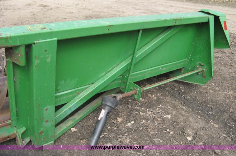 image for item I5671 John Deere 843 corn head