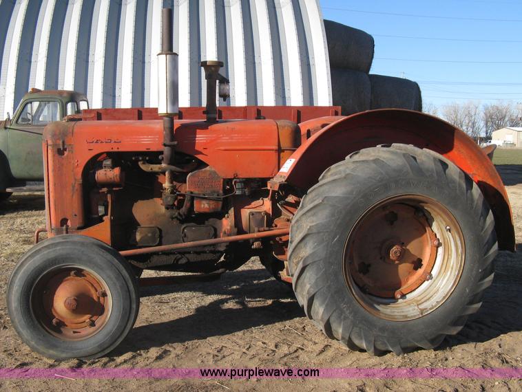 image for item I5675 Case LA tractor
