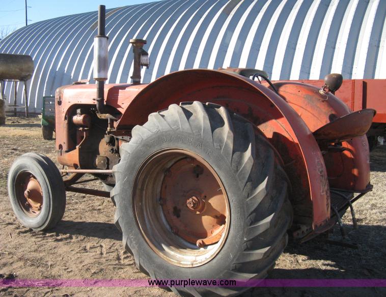 image for item I5675 Case LA tractor