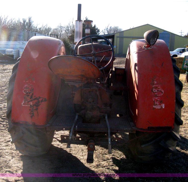 image for item I5675 Case LA tractor