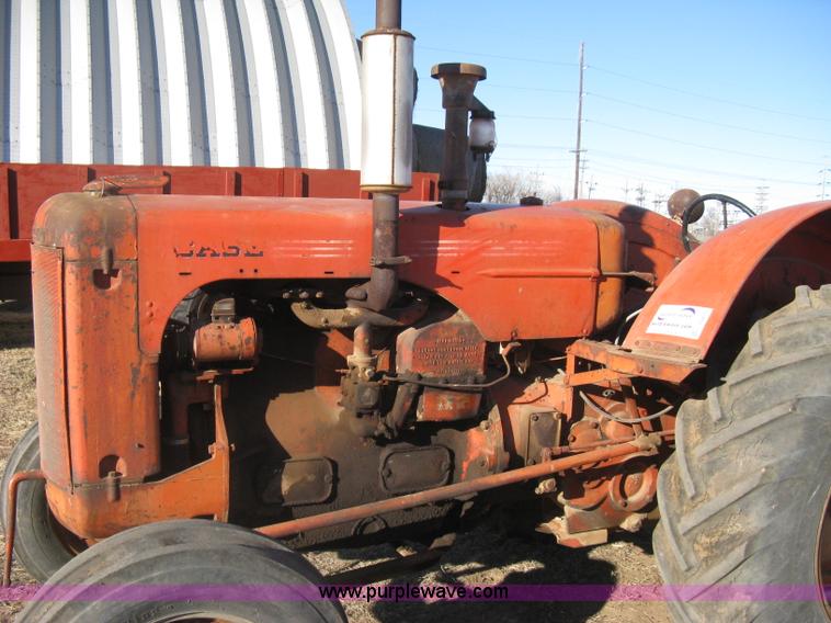 image for item I5675 Case LA tractor