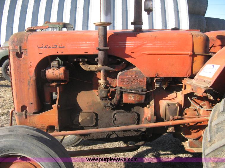 image for item I5675 Case LA tractor