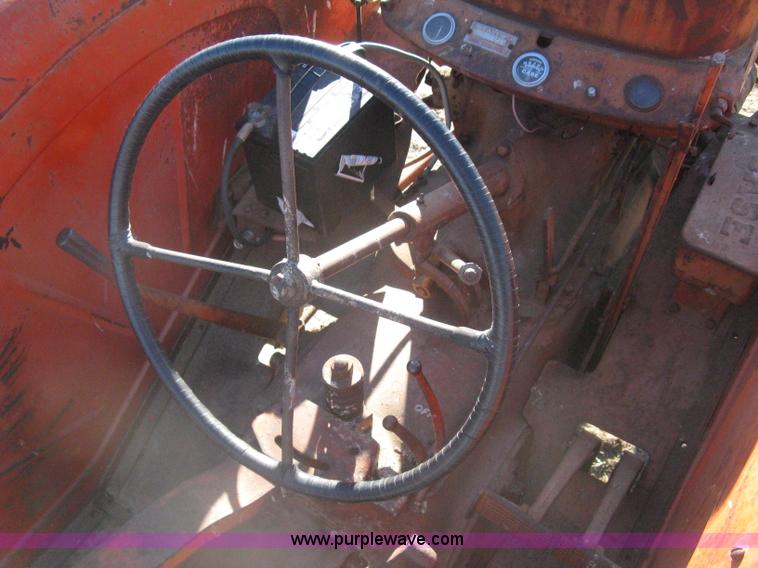 image for item I5675 Case LA tractor