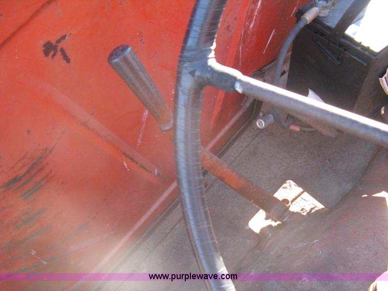 image for item I5675 Case LA tractor