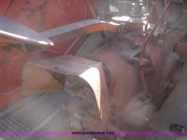 image for item I5675 Case LA tractor