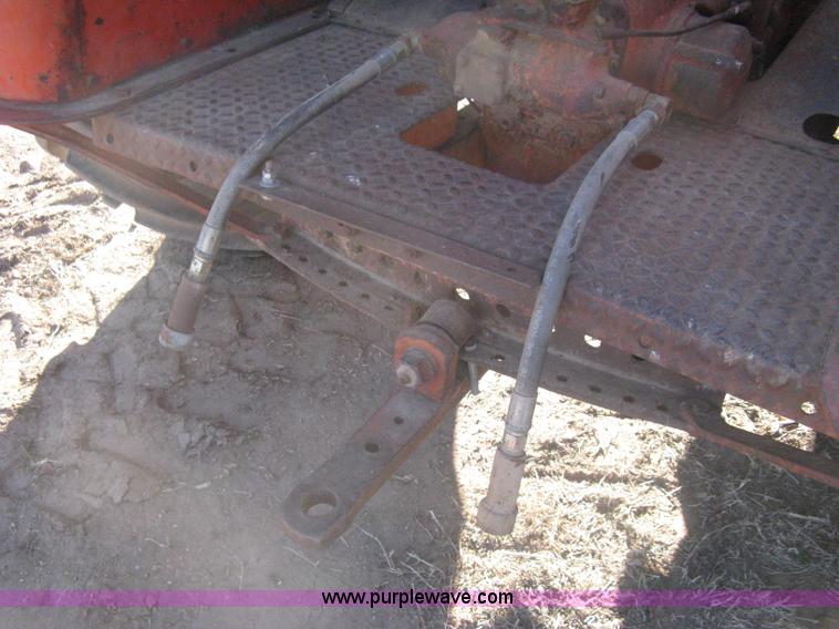 image for item I5675 Case LA tractor