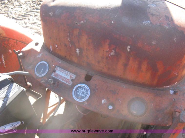 image for item I5675 Case LA tractor