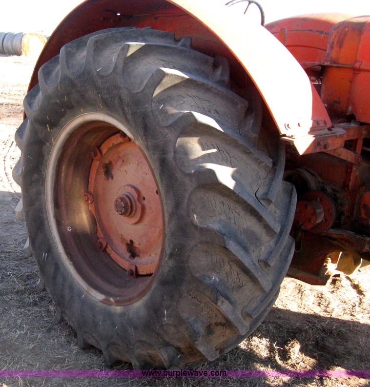 image for item I5675 Case LA tractor