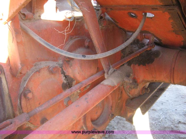 image for item I5675 Case LA tractor