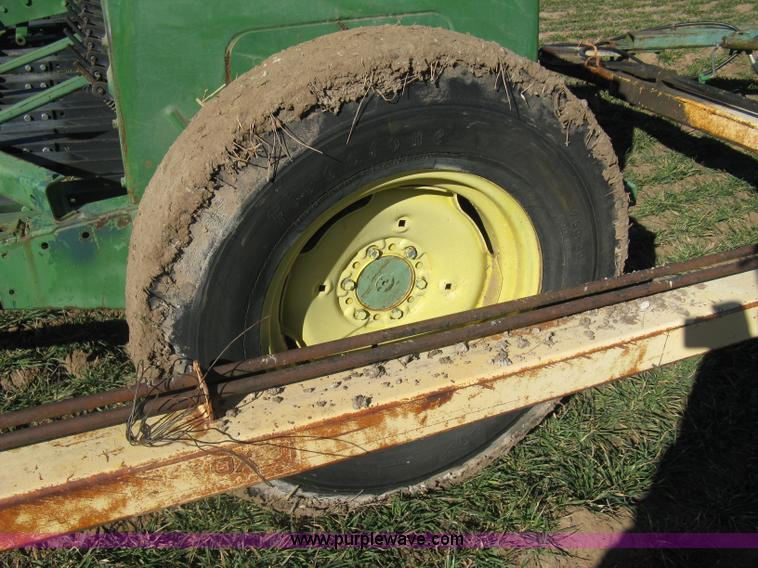 image for item I5676 (2) John Deere 8350-208D grain drills