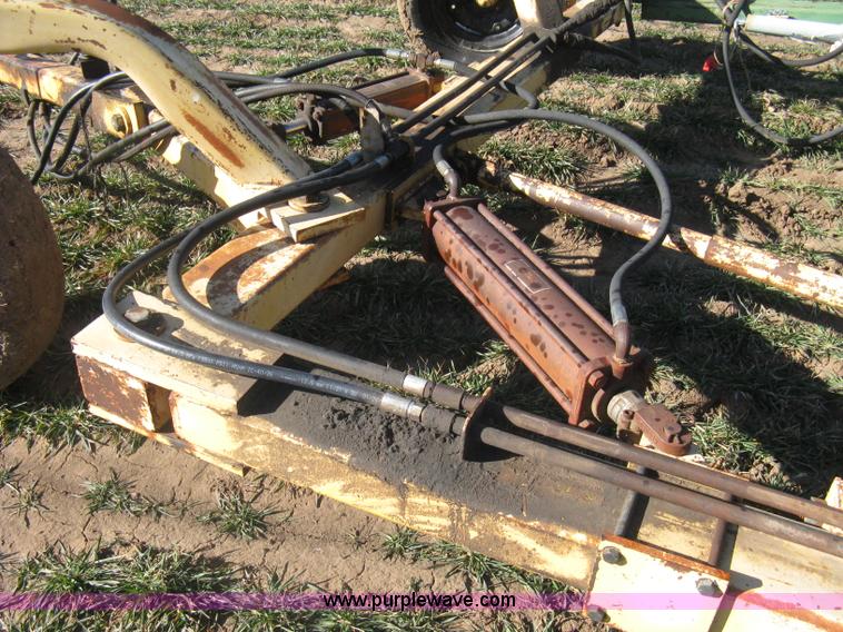 image for item I5676 (2) John Deere 8350-208D grain drills