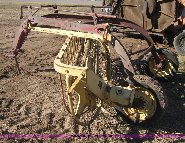 image for item I5678 New Holland 55 hay rake