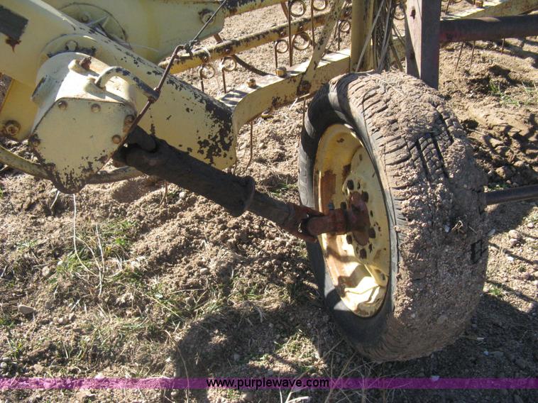 image for item I5678 New Holland 55 hay rake