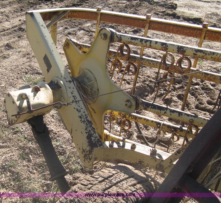 image for item I5678 New Holland 55 hay rake