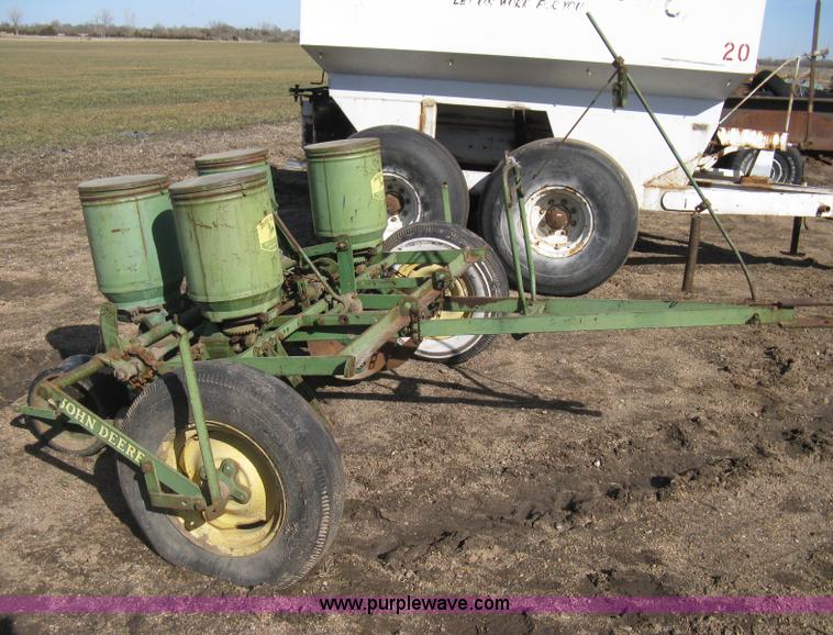 image for item I5693 John Deere two row vintage planter