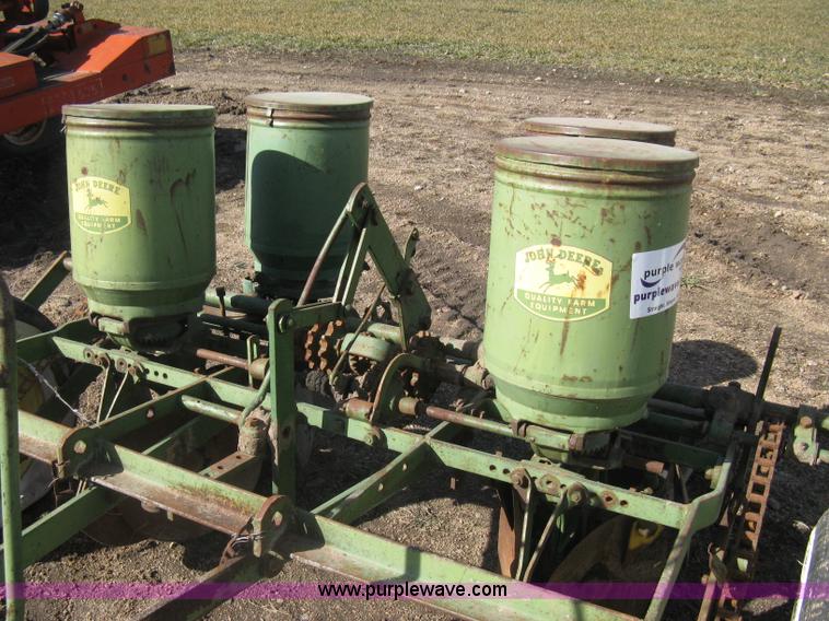 image for item I5693 John Deere two row vintage planter