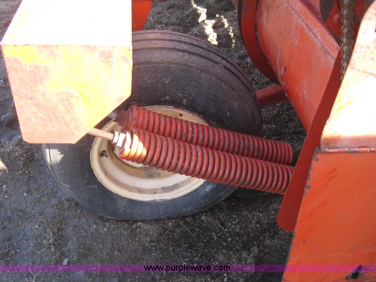 image for item I5694 Hesston 575 swather