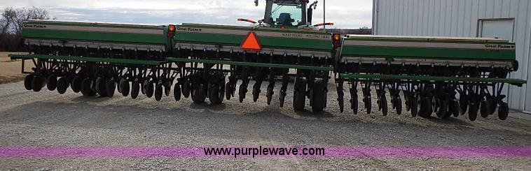 image for item I9396 Great Plains Solid Stand 30' folding drill