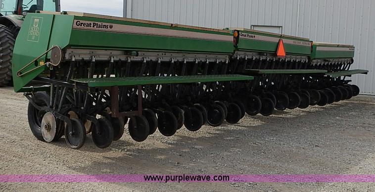 image for item I9396 Great Plains Solid Stand 30' folding drill