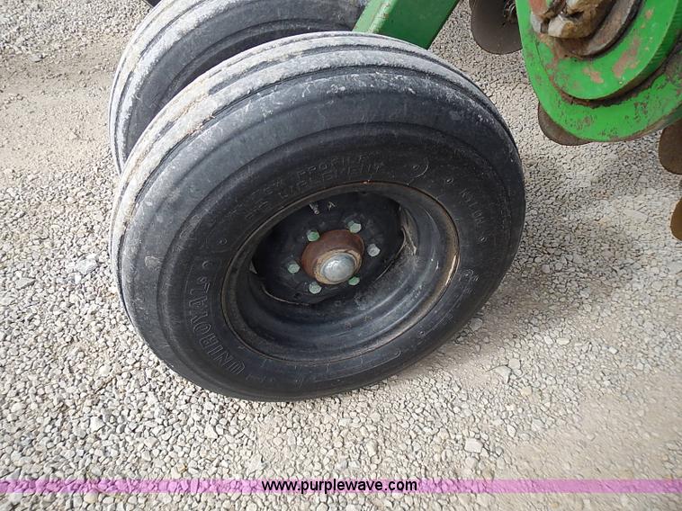 image for item I9396 Great Plains Solid Stand 30' folding drill