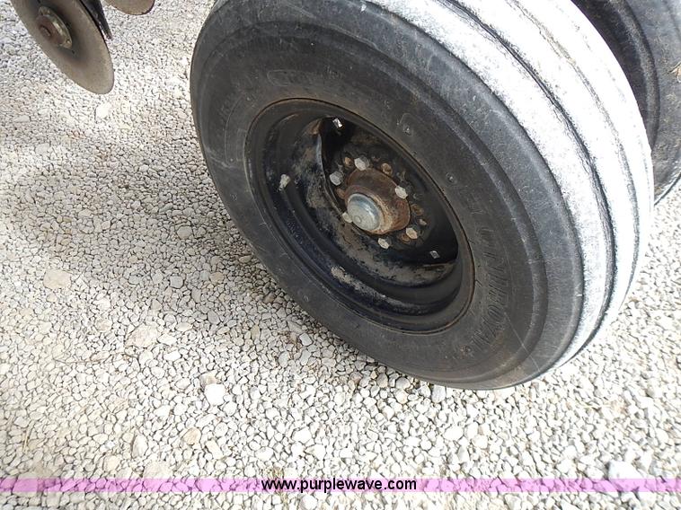 image for item I9396 Great Plains Solid Stand 30' folding drill