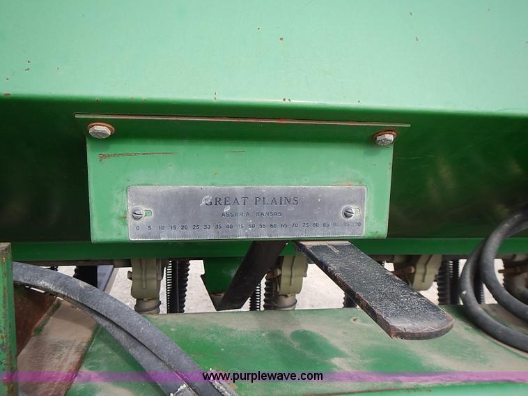 image for item I9396 Great Plains Solid Stand 30' folding drill